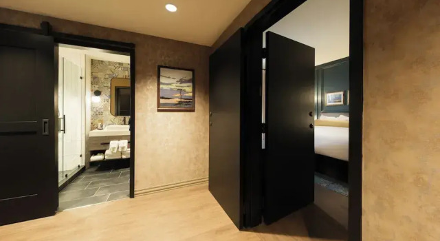 Четырёхместный номер Deluxe с видом на город OS Hotel