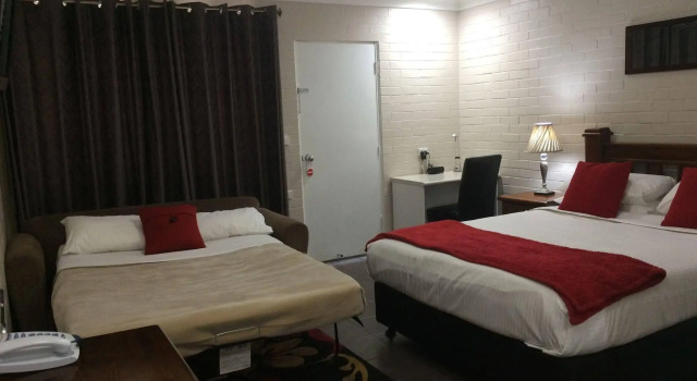 Country Leisure Motor Inn