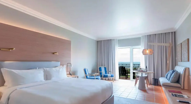 Двухместный номер Standard oceanfront Praia DEl Rey Marriott Golf & Beach Resort