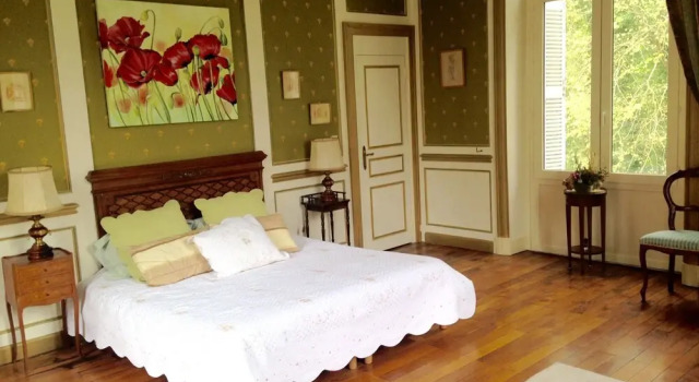 Château de Saint-Bohaire, Book Hotel  