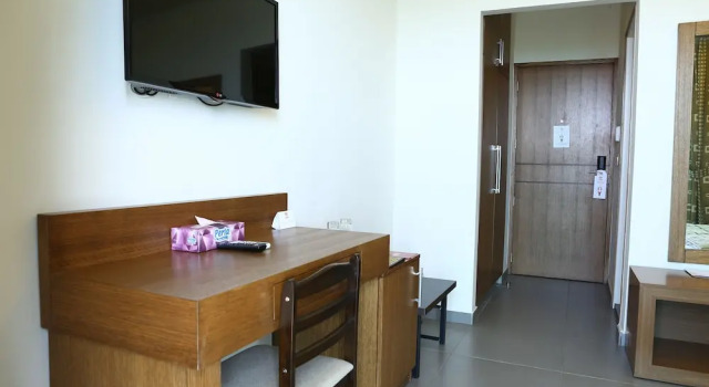 Maakanaa Lodge, Buchen Sie Hotel Malé 