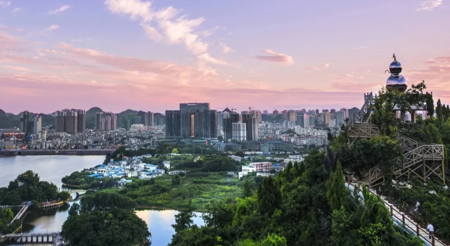 Двухместный номер Standard с видом на озеро DoubleTree by Hilton Hotel Anshun