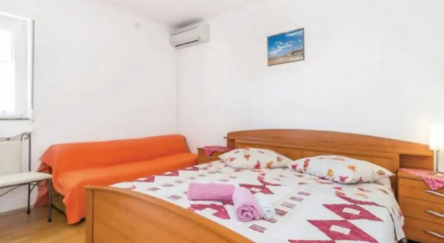 Marjetka Charming Apartments, Prenota Appartamento Hotel a Isole Quarnerine con parcheggio, Parcheggio