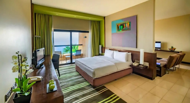 Люкс с видом на море Holiday Inn Resort Dead Sea by IHG