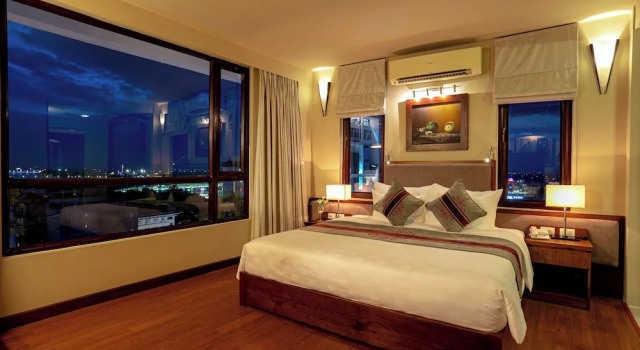 Люкс с балконом Asia Hotel Hue