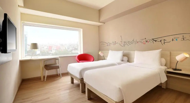 Двухместный номер Superior Artotel Harmoni Jakarta