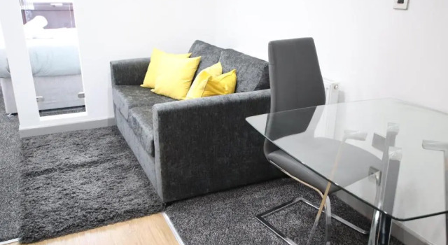 Halifax House, Studio Apartment 214