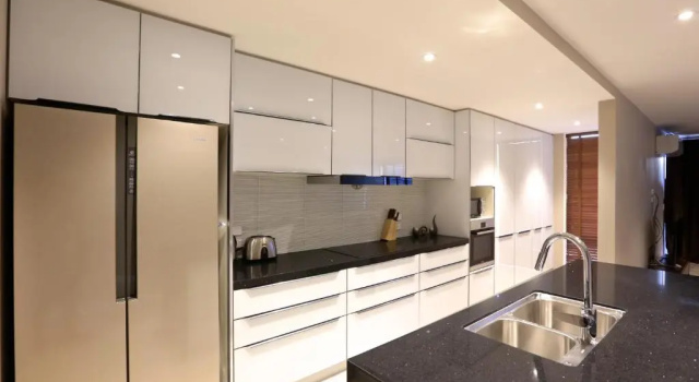 Апартаменты Golden Sun Apartment -Two bedrooms, Three bedrooms
