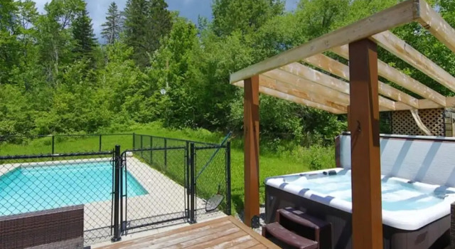 Коттедж Le St-c me- Spa-piscine- Billard - Ski Val St-c me