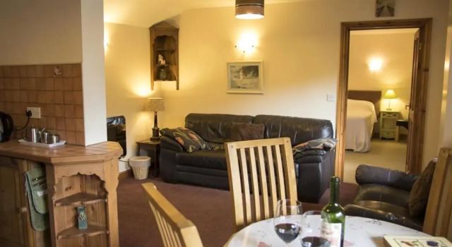 Коттедж с 2 комнатами The Chestnuts Holiday Cottages
