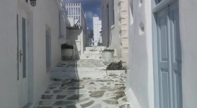 Portes View Traditional House