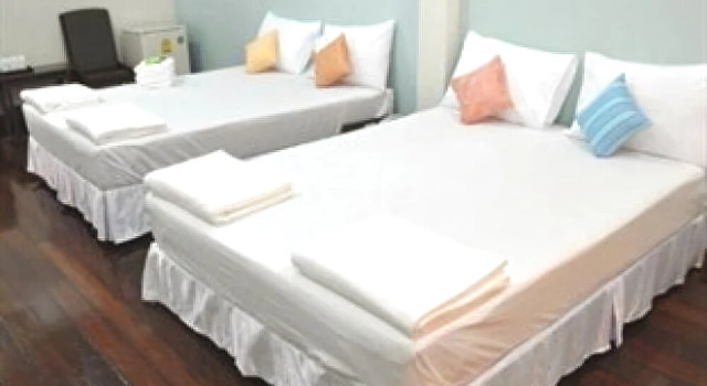 Phetkasem Hotel, Rezervovat Hotel Hotely v Petchaburi s parkováním, Parkování