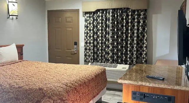 Номер Standard Amber Motel