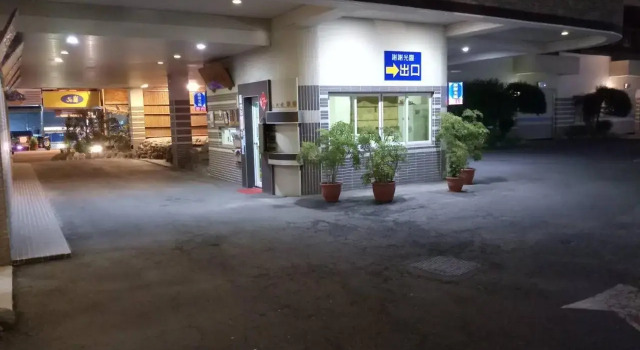 Treasure Island Hotel - Xinfu, Забронировать Отель Отели Гаосюн 3 звезды, рядом с Weiwuying Center for the Arts, 3*