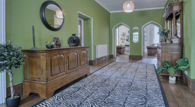 Hill House Country Estate - Princes Gate