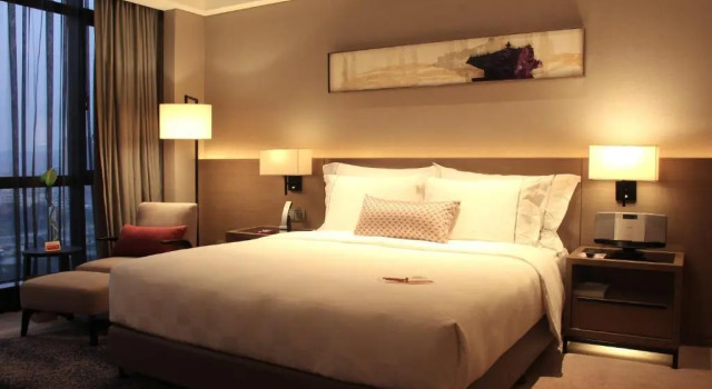 Номер Executive Wyndham JinJiang Hotel