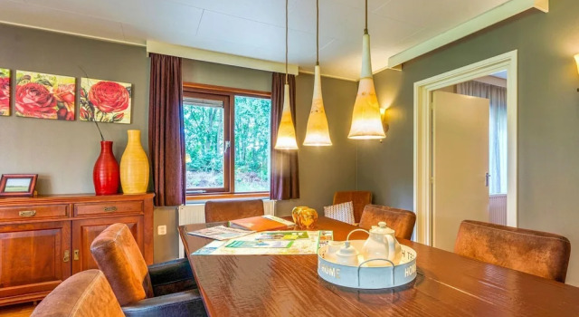 Sun Kissed Bungalow in Uden with Sauna, Hot Tub, Terrace, Prenota Hotel Uden Noord-Brabant