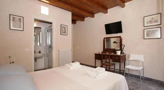 Casa Miqvà - Rooms in shared apartment, Забронировать Апартаменты/квартира Отели Палермо с парковкой, рядом с San Francesco D'Assisi Basilica - Palermo, Парковка