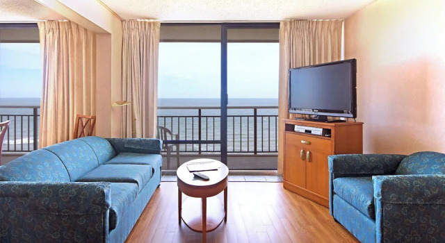 Номер Standard Пентхаус с балконом и с видом на океан Four Sails Resort