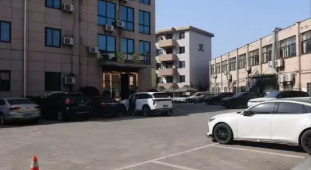 Shaoxing Bizhonghai Business Club