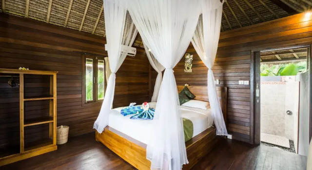 Бунгало с балконом и с видом на сад Laguna Reef Huts