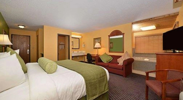 Quality Inn & Suites Grinnell near University, Varaa Hotelli Grinnell Iowa