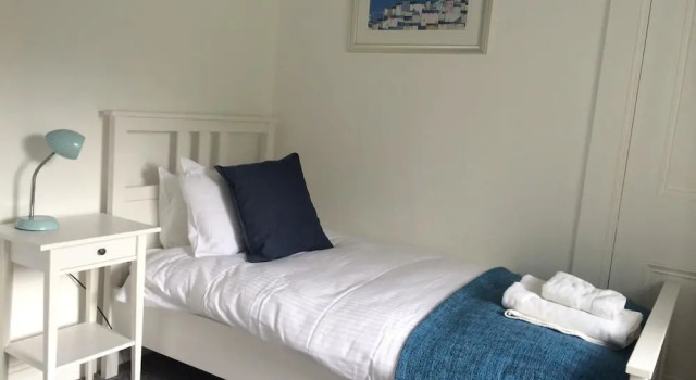 Bishopton Apartment, 예약 아파트  