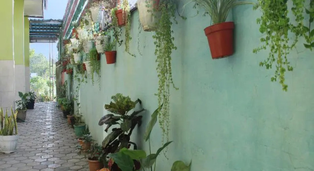 SPOT ON 91227 Al Bayt Syariah Guest House, Забронировать Гостевой дом Отели в центре Купанг, в центре, Парковка