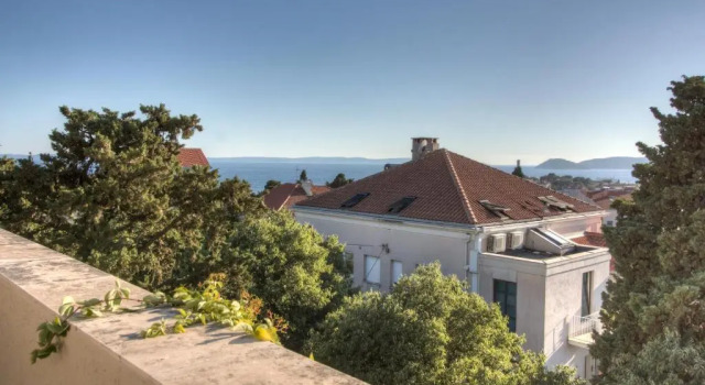 Apartment near sandy Firule Beach, Prenota Appartamento Splitska 