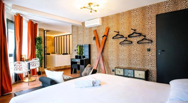 Cristalys Loveroom & Spa, Book Ferieresort Montpellier Hérault, nær Bowlingstar