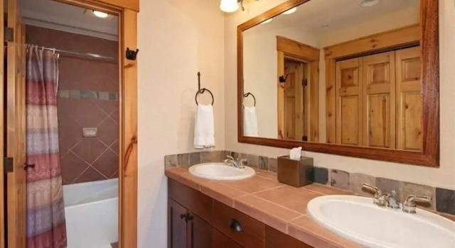 Коттедж Private 3 Bedroom Townhome Located in East Keystone With Access to a Firepit, Hot Tub, and Billiards