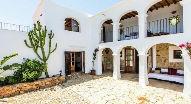 Posh Mansion on an Exclusive Island in Sant Carles de Peralta With Pool, Book Hotel Hotels in Ibiza with a Pool, Swimming Pool