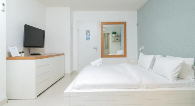 Студия 23 Hovevei Tsiyon Street - By Beach Apartments TLV