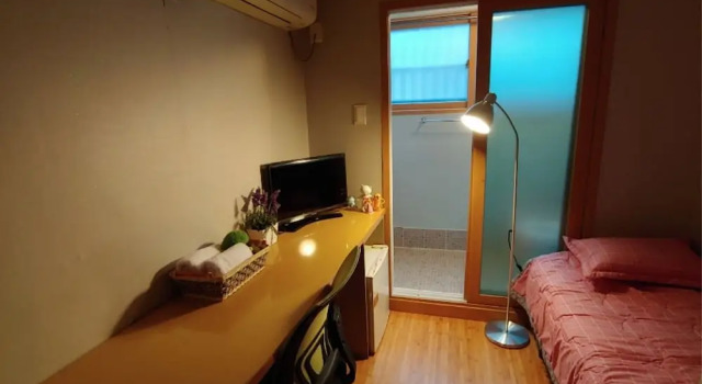 I Sleep Alone Guesthouse, Rezerwuj Hotel Yeongdeungpo-Gu Seul, w pobliżu Singil Station
