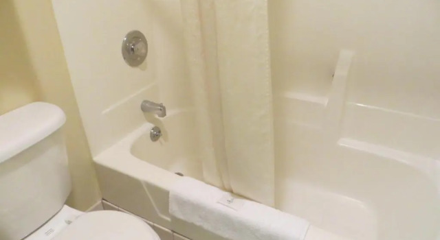 Номер Standard Golden Manor Inn & Suites