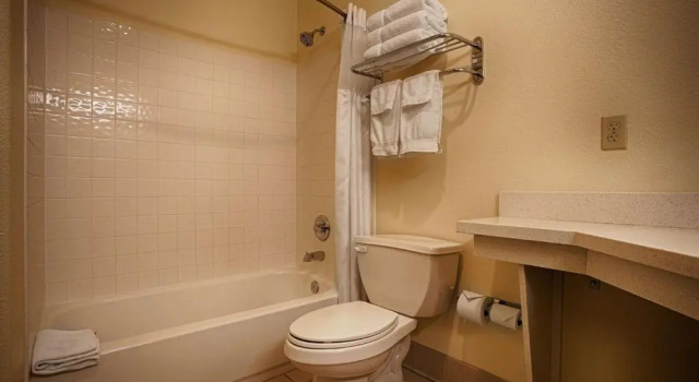 Номер Standard Best Western Rose Quartz Inn
