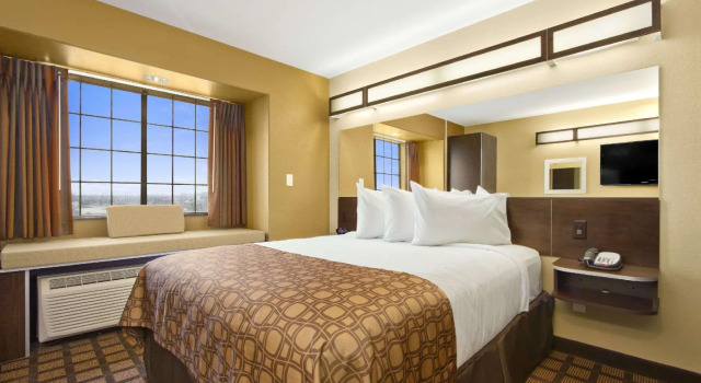 Двухместный люкс Microtel Inn & Suites by Wyndham Round Rock
