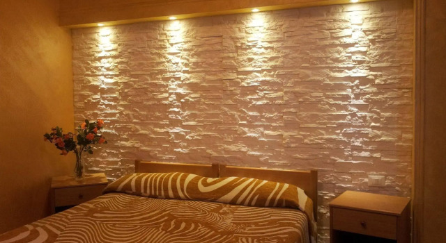 Le Playe Village, Buchen Sie Hotel Brivadi 