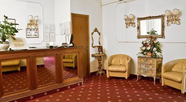 Hotel Daniela, Забронировать Отель Отели Рима с завтраком, рядом с Больница Сан-Джованни, Завтраки