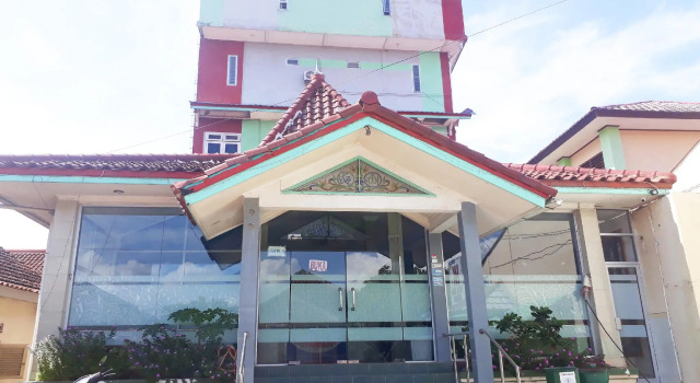 OYO 2611 Hotel Krui Syariah, Rezerwuj Hotel Krui Sumatra