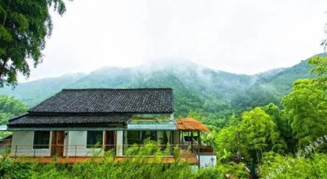 Zhuliguan Boutique Hostel, Prenota Ostello Huzhou Zhejiang