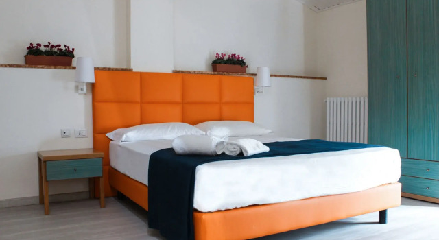 Hotel Villa Azzurra-NEW, Забронировать Отель Отели провинции Болоньи с парковкой, Парковка