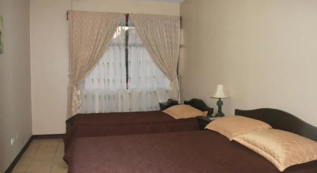 Трёхместный номер Standard Hotel Santa Maria Inn
