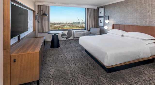 Четырёхместный номер Deluxe Sheraton Pentagon City