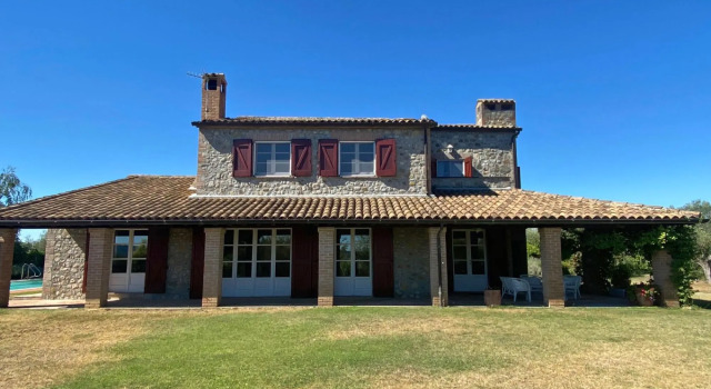 Podere Sassolegno is a uniquely charming house where you can happily spend time relaxing in the gard-Podere Sassolegno