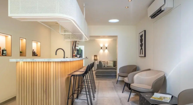 Luxury Villa With Pool & Sauna Kortrijk, Забронировать Вилла Отели Leiestreek с парковкой, Парковка