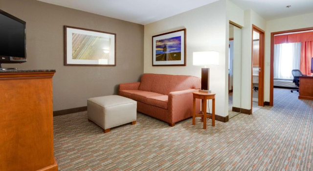 Номер Standard Drury Inn & Suites St. Louis/OFallon, IL