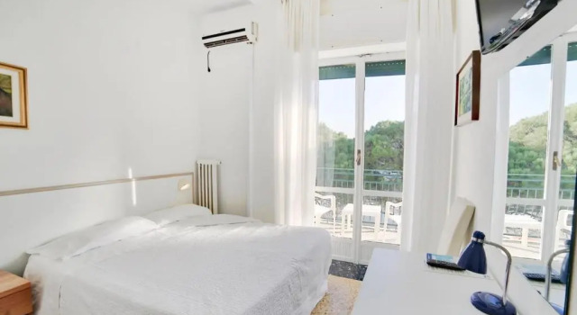 Одноместный номер Standard с балконом Hotel Mayola Mhotelsgroup
