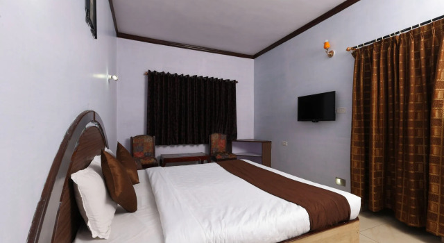 Hotel Orchid Inn