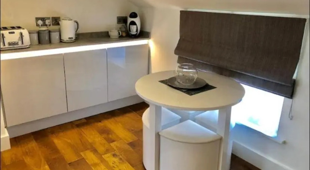 Dennington Apartments STUDIO, Varaa Huoneisto Asunnot kohteessa Merseyside, Huoneisto